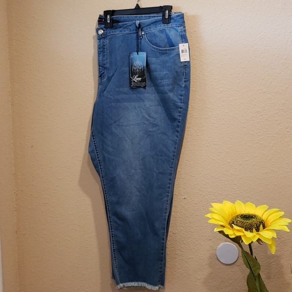 Love Indigo Women's plus size jeans - Picture 1 of 4